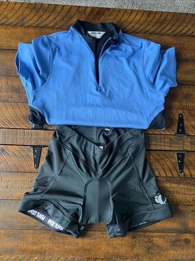 Pearl Izumi Blue Short Sleeve Jersey with Black Padded Cycling Shorts